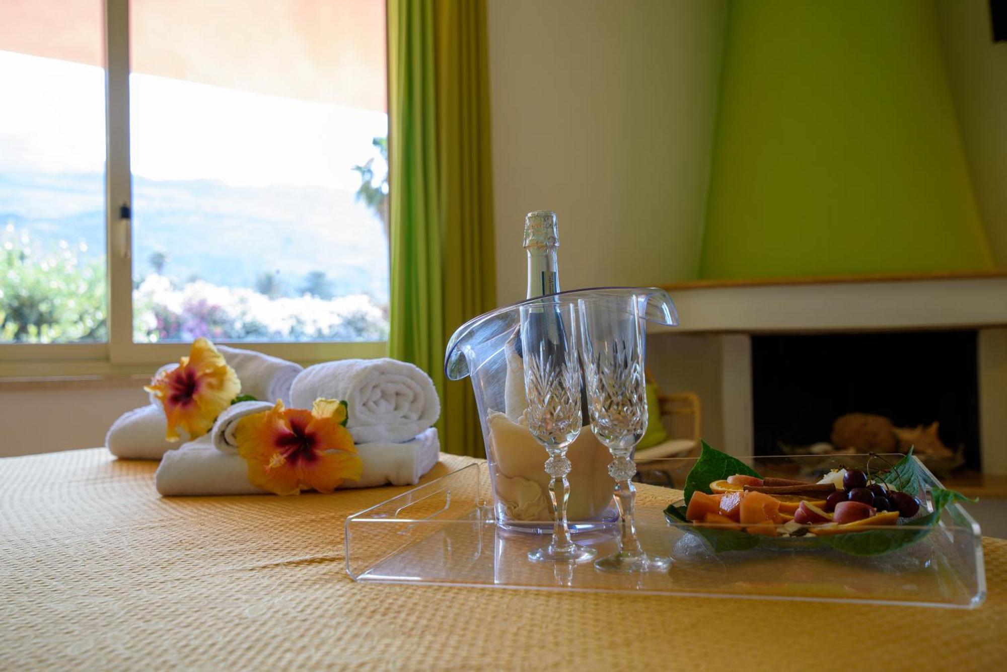 Villa Megna - Green Paradise B&B ปาแลร์โม ภายนอก รูปภาพ
